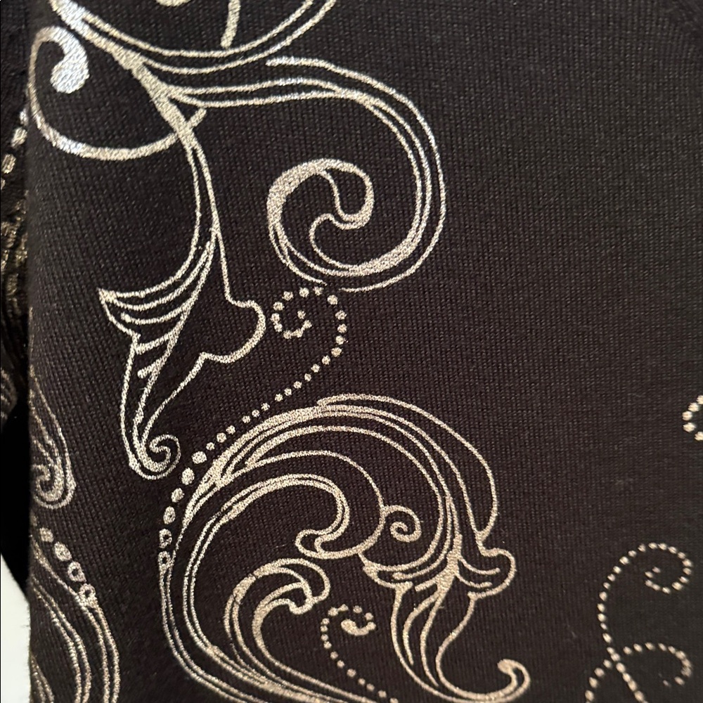 Black and Gold Swirl Pattern Top - Picture 3 of 3